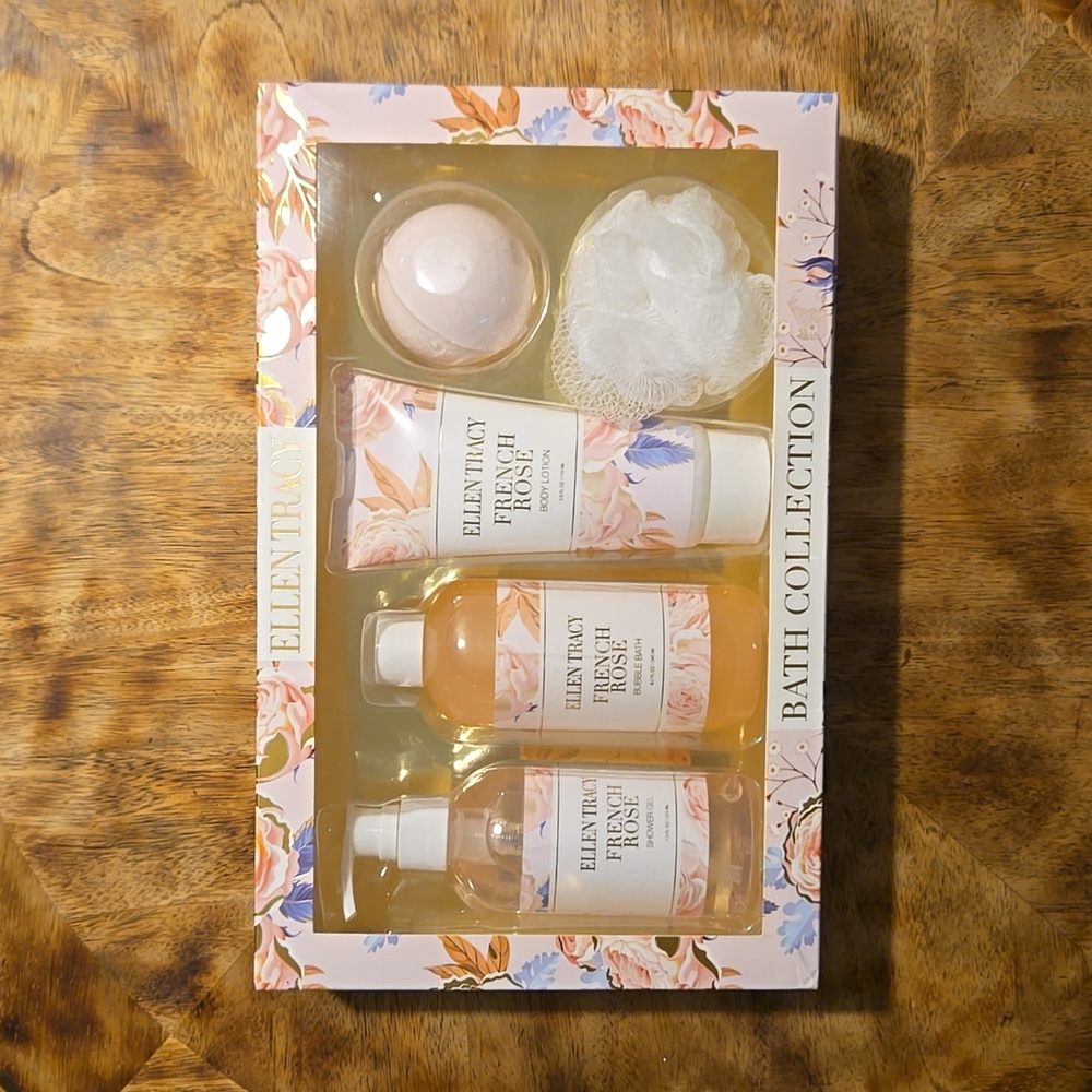 Ellen Tracy Complete Bath Set